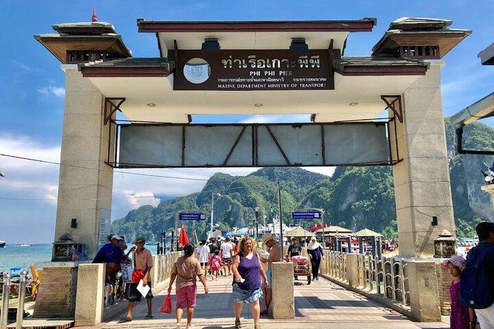 Phi Phi Island a Phuket con l'incrociatore Phi Phi