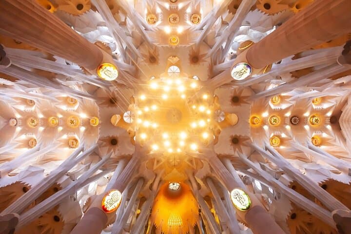 Sagrada Familia Guided Tour with Skip the Line Ticket