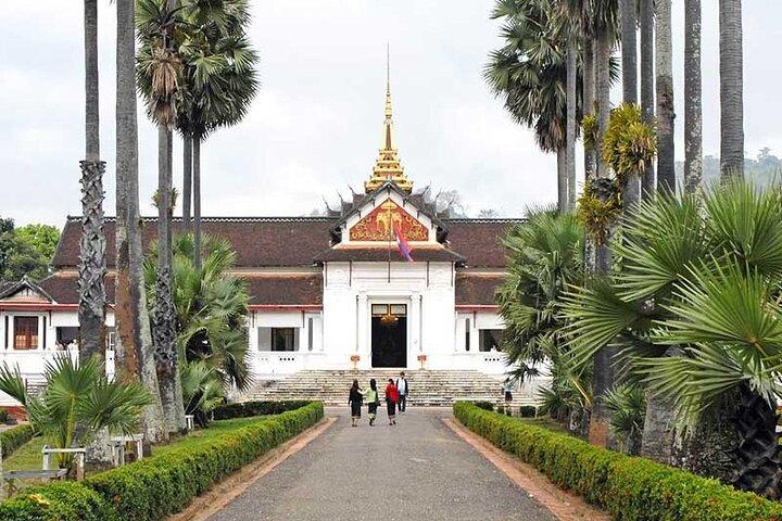 Guided Exploring Luang Prabang Full-Day Tour