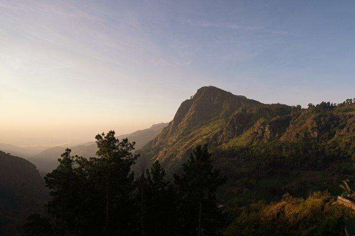 Descubra Ella - Ella Rock, Little Adam's Peak e Nine Arch Bridge