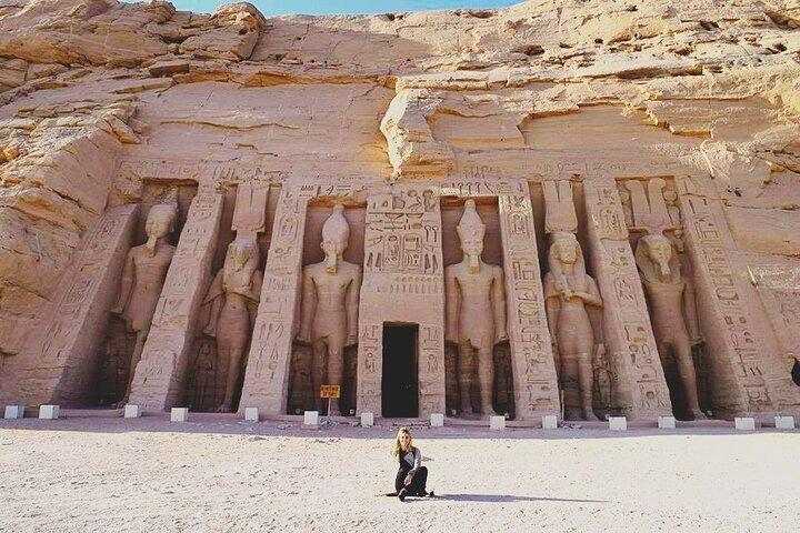 Escursione privata al tempio di Abu Simbel da Assuan in volo