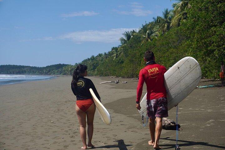 2-stündiger geführter Surfkurs in Playa Chaman Uvita Costa Rica