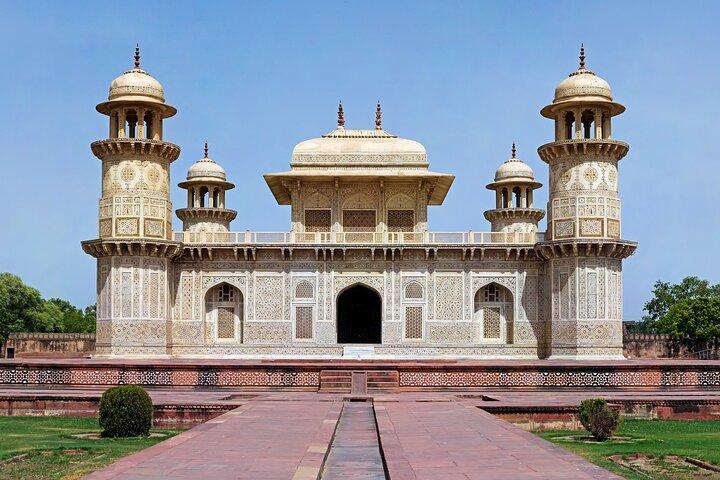 Dagtocht Taj Mahal & Agra Fort met Baby Taj uit Delhi