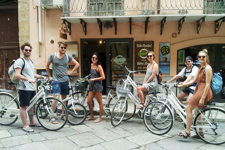 3-hours Guided Tour with tasting in Palermo