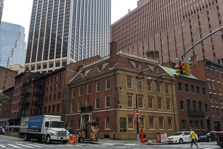 Colonial History of New York Private Walking Tour