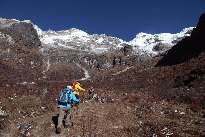 Trek Jomolhari de 13 jours de Paro à Thimphu via Lingzhi