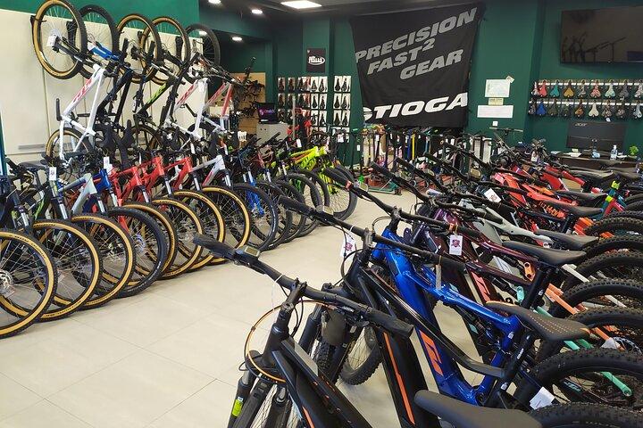 Alquila MBT, E-MTB o una bicicleta urbana y explora Sofía