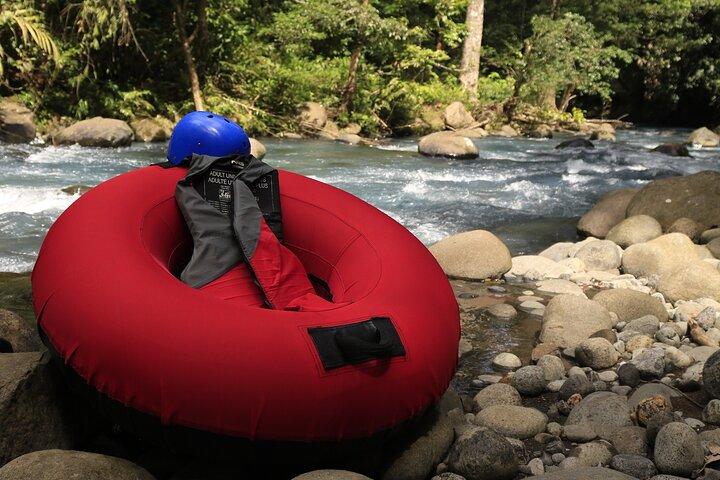 Tubing im Rio Celeste