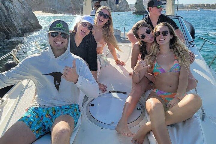 Excursion privée en yacht à Cabo : Arche, plongée, nourriture et boissons