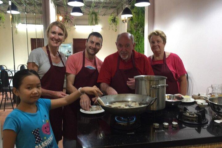 Hanoi Cooking Class e tour del mercato con Chef Tien