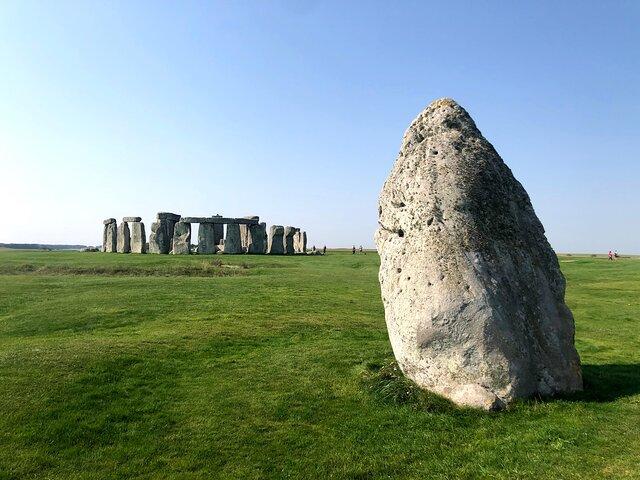 Explorez les visites audioguidées de Bath et de Stonehenge