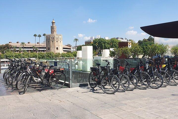 Begeleide fietstocht door Sevilla met een gecertificeerde gids
