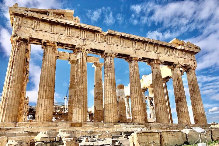 Visit of the Acropolis with an official guide in Spanish