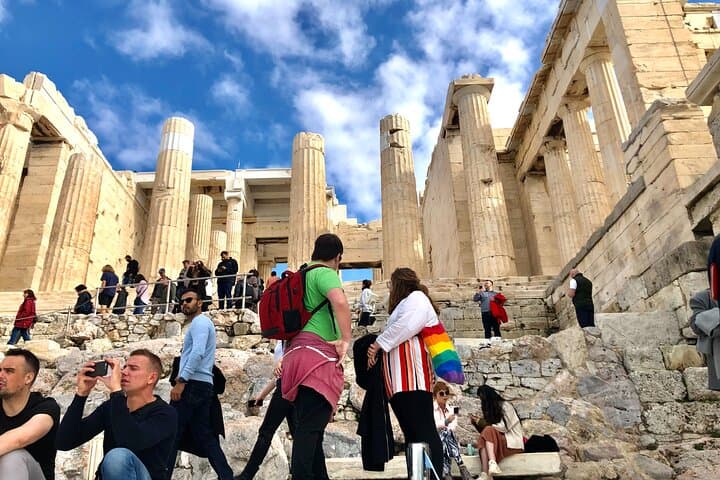 Visit of the Acropolis with an official guide in Spanish