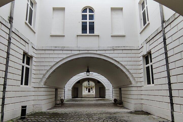 Interactive Treasure Hunt Experience of Greenwich's Secrets