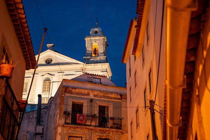 Fado-Dinnershow in Lissabon und Panorama-Nachttour