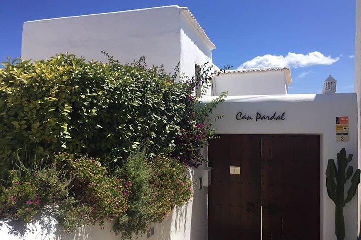 Can Marçà-grottan och San Miguel Town Privat rundtur - Utflykt