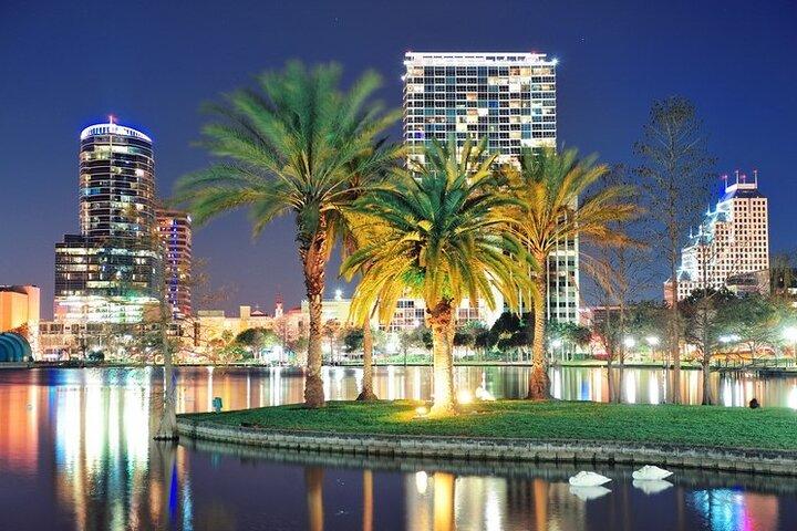 Transferência privada de ida e volta do aeroporto de Orlando MCO em SUV