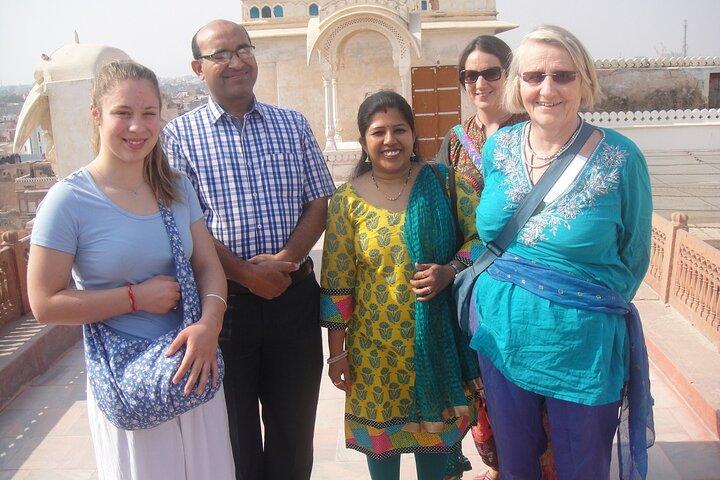 Visite el fuerte de Junagarh y el templo de Karni Mata con Jodhpur Drop desde Bikaner