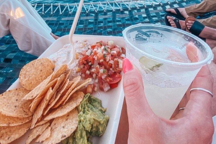 Cabo San Lucas Sunset Cruise mit Open Bar und Snacks