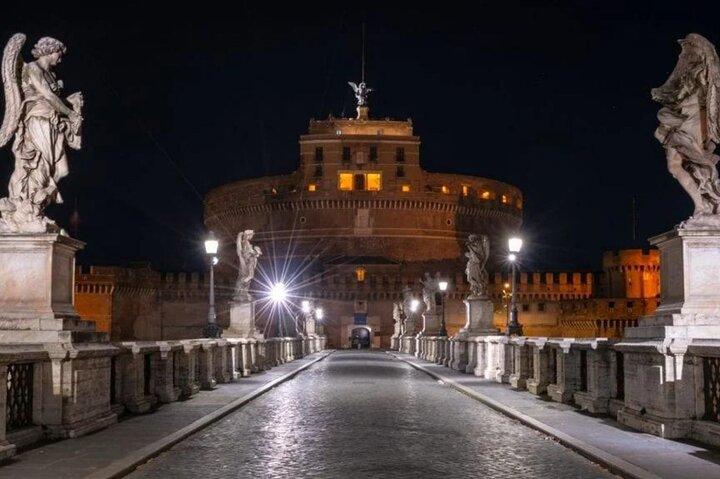 Grupptur: Ghosts of Rome turné