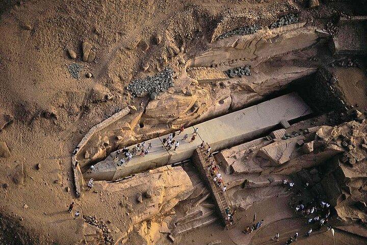 Barragem alta, obelisco inacabado e templo de Philae de Aswan