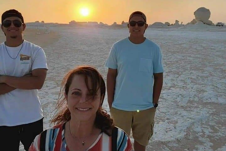 4 Days White Desert and Bahariya Oasis Tour