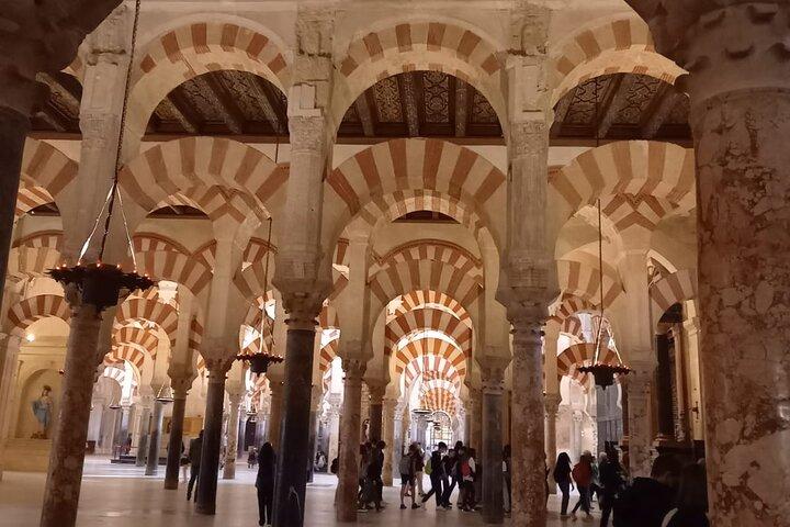 Cordoue, mosquée-cathédrale, quartier juif et cours intérieures