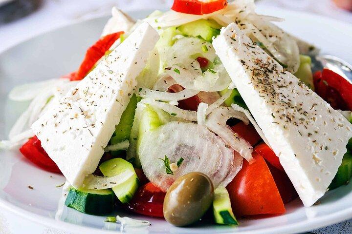グルメの旅: 12コースランチ、ワインテイスティング&料理セッション