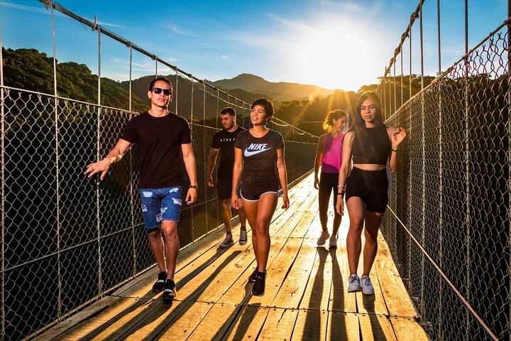 Puerto Vallarta Zipline, Mule ride och Jorullo Bridge Walking