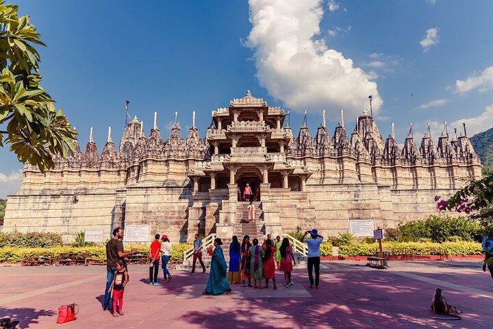 Bezoek de Ranakpur-tempel met Udaipur Drop vanuit Jodhpur