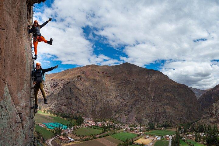 Aventura de tirolesa com almoço em cápsula transparente de Cusco -Sky lodge