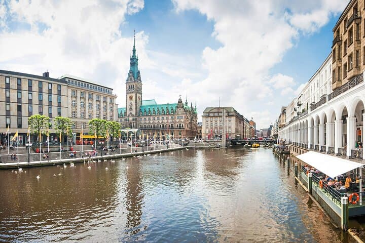 Hamburg Waterfront Adventure: Self-Guided Pirate Quest