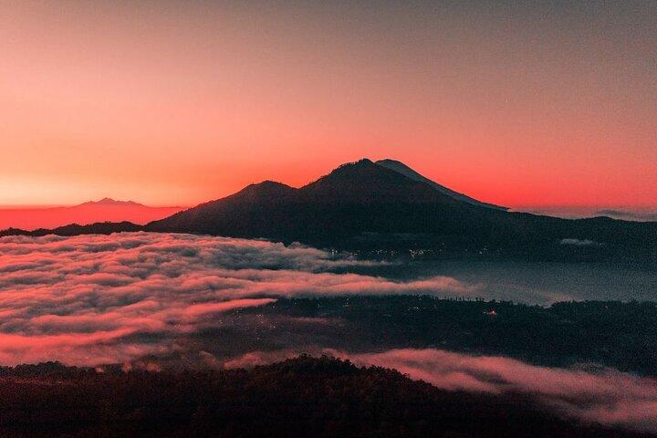 Bali: Guidet Mount Batur Sunrise Trekking og Natural Hot Spring Tour