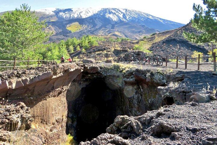 Tour completo do Etna por E-MTB