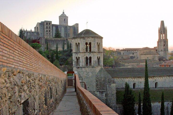 Heldags privat turné i Girona och Besalu