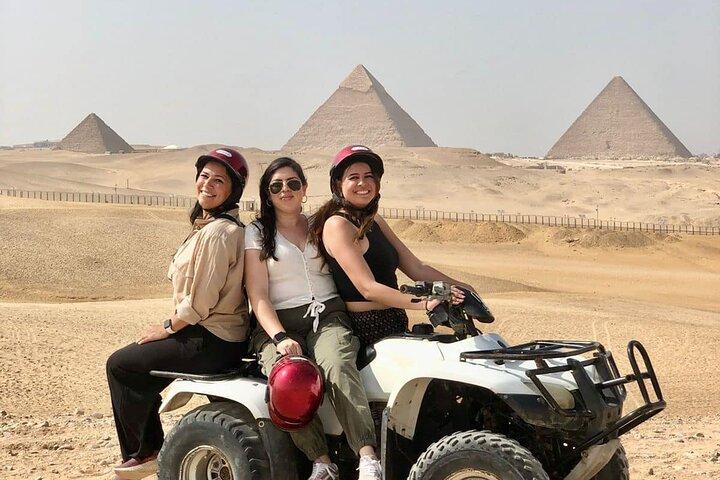 Private Tour Pyramiden von Gizeh, Sphinx, Kamelritt, Mittagessen, Quad und Basar