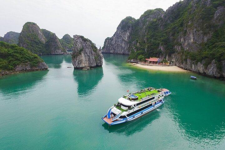 Excursão de dia inteiro à Baía de Halong com almoço