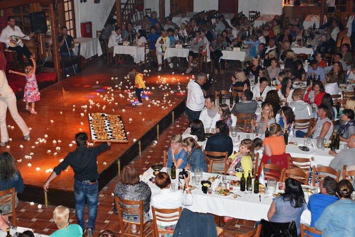 Fra Heraklion & Malia: Kretisk Folklore Night with Buffet