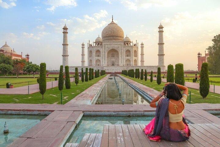 Tour privato del Taj Mahal da Delhi in auto
