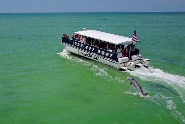 イルカとシュノーケリング付きエグモントキー島4時間ツアー