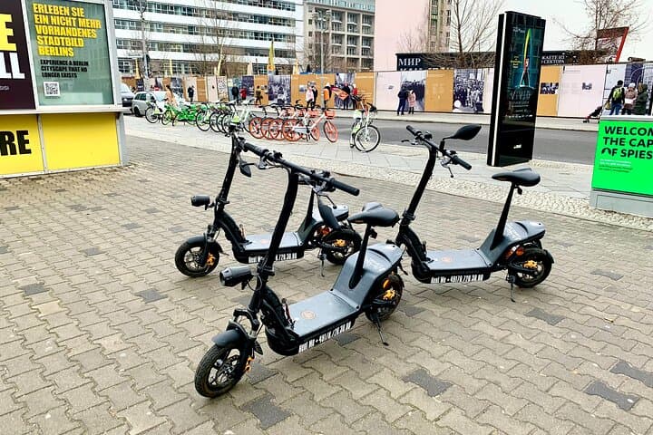 Berlin: Ultimate E-Scooter Adventure Tour