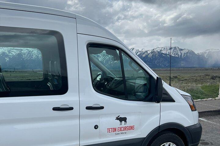 Tour privado de 2 días a Yellowstone: circuito superior e inferior