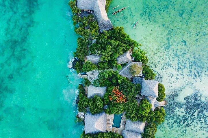 Island Pongwe; Geheime tuin; The Rock Restaurant; Salaam Cave