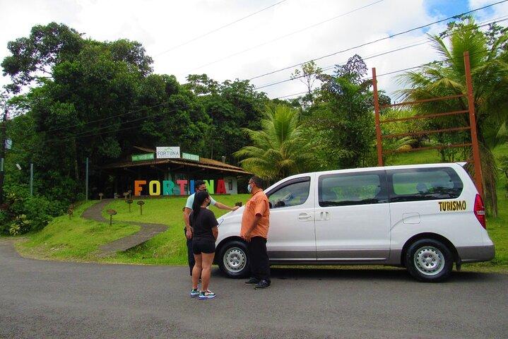Transfert VIP privé La Fortuna à Tamarindo, Flamingo & Conchal