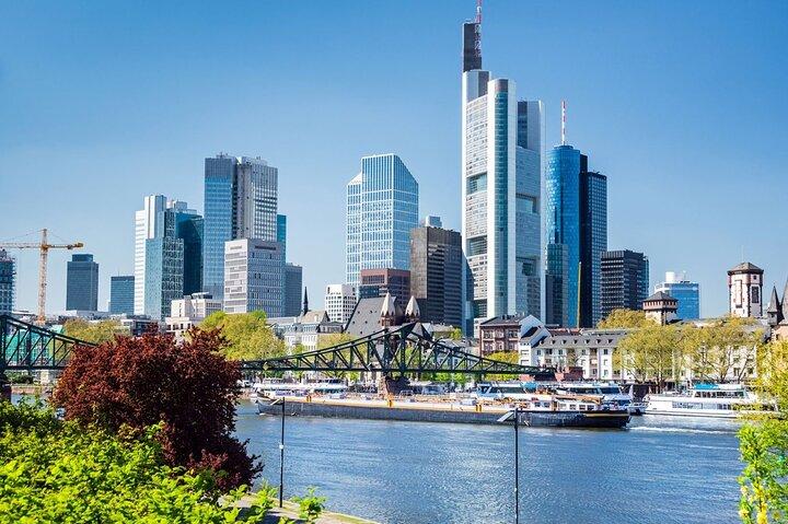 Ankomst Transfer : Frankfurt Lufthavn FRA til Frankfurt med van
