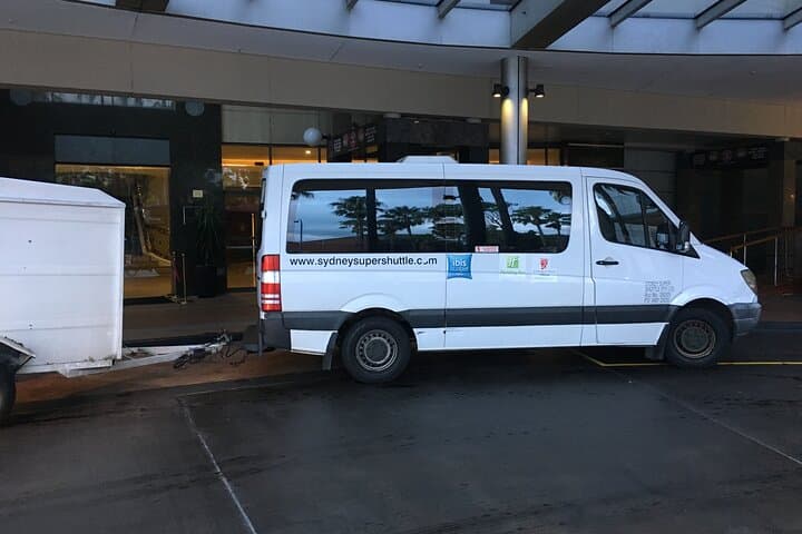 Sydney Airport to Sydney CBD shared ride seat in vehicle shuttle transfer