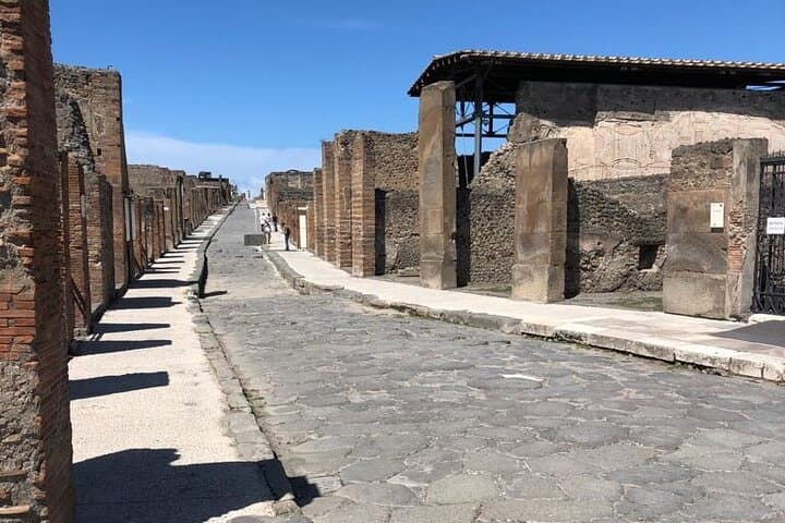 Capri, Sorrento & Pompeii: A Private Italian Getaway from Naples