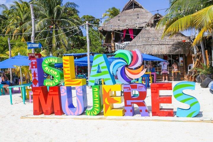 Isla Mujeres, Tour Privado Y Guiado En Catamarán