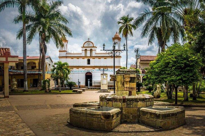 Copán Honduras Übernachtung. von Guatemala oder Antigua.